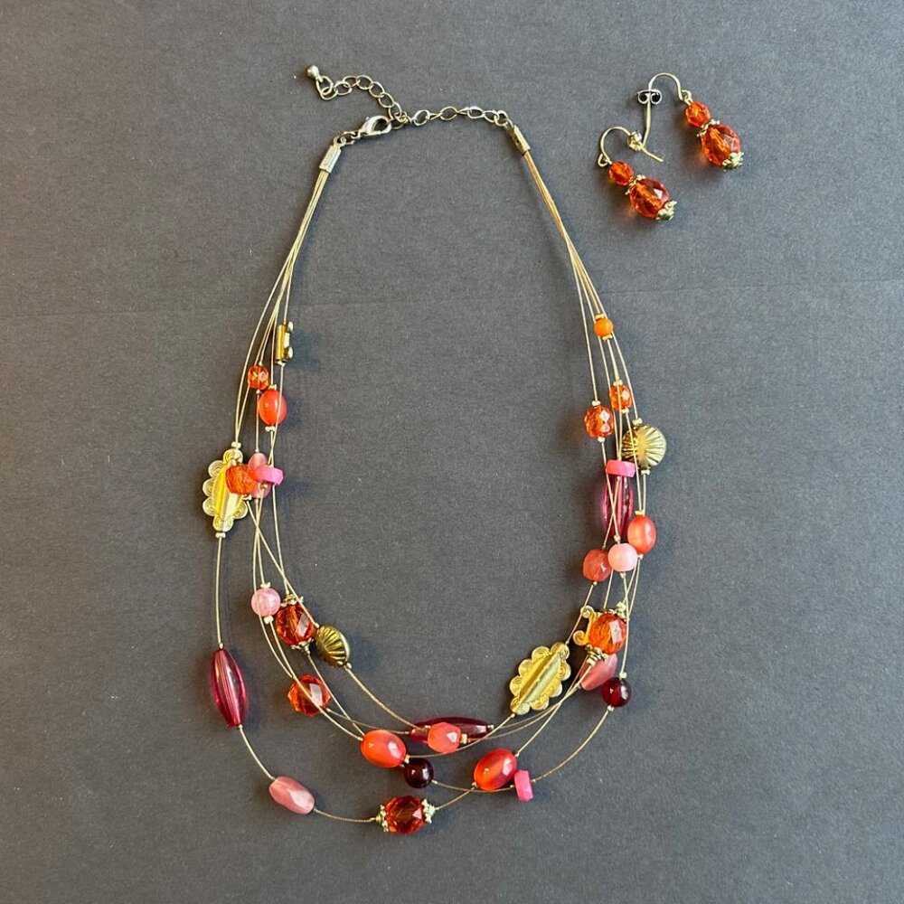 Red, pink and gold necklace (Costume Jewelry)